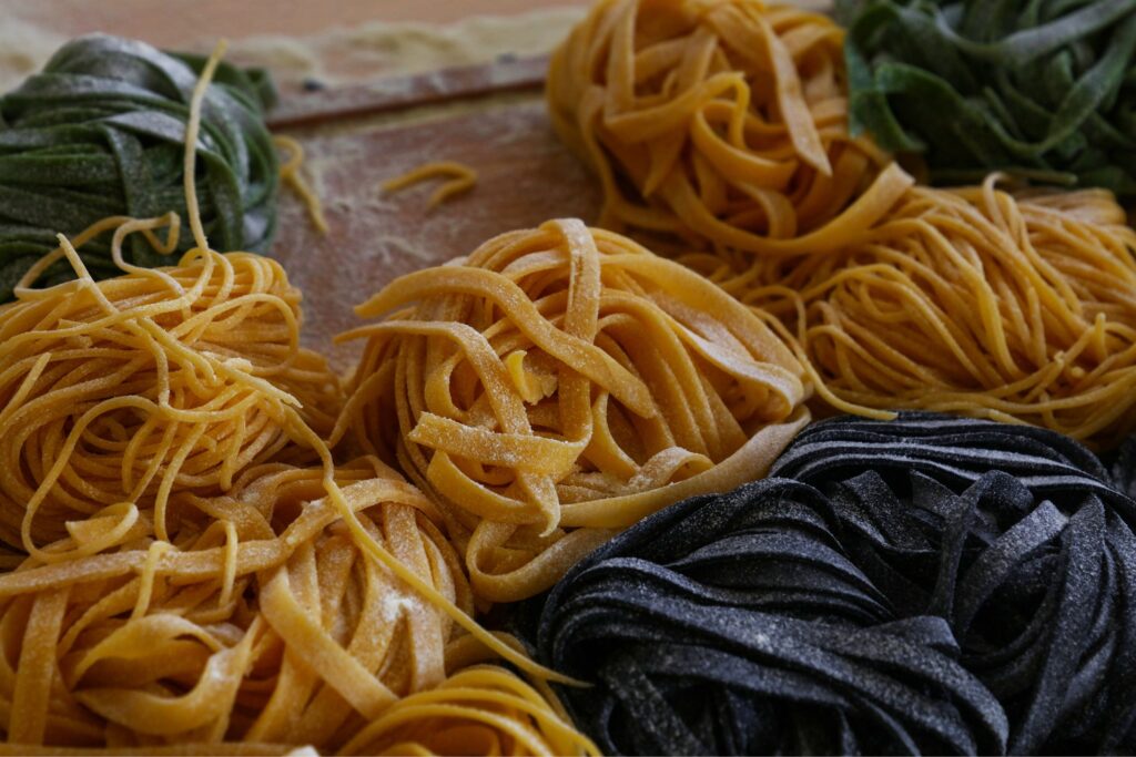 _regionale Italiaanse pastasoorten tagliatelle pappardelle griesmeel